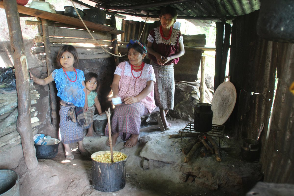 La situación de pobreza que afronta las familias en Jacaltenango, Huehuetenango es preocupante. (Foto Prensa Libre: Mike Castillo)