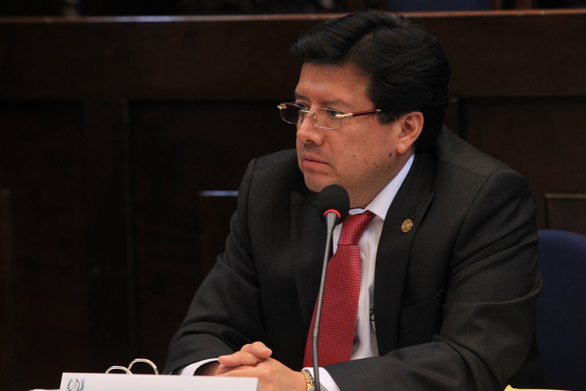 Douglas Charchal, magistrado de la CSJ busca regresar a su cargo. (Foto Prensa Libre: Hemeroteca PL)