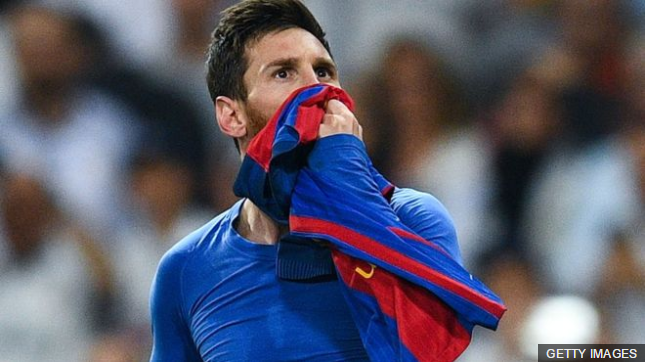 Lionel Messi definió el clásico con dos auténticos golazos.