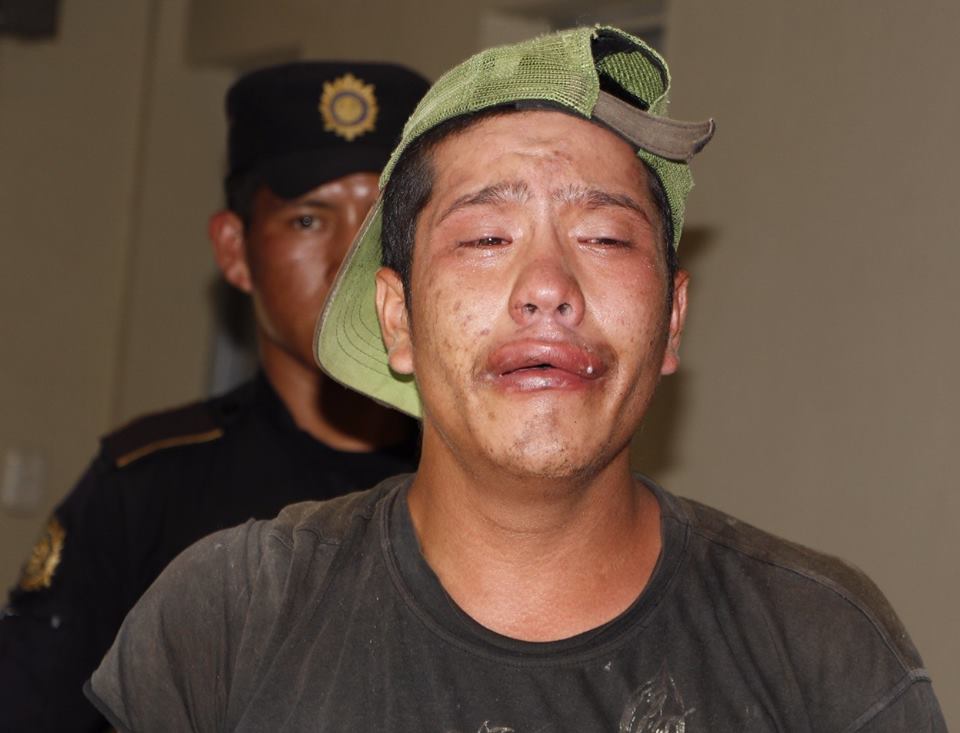 Luis Gerardo Lucero es aprehendido en Jalapa, sindicado de robo. (Foto Prensa Libre: PNC)