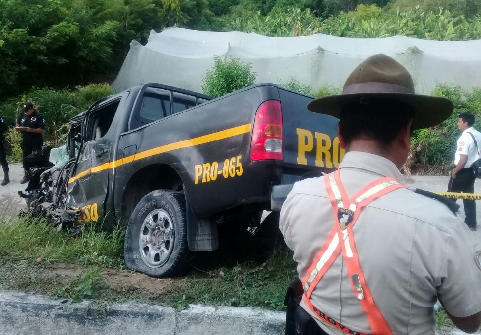 El accidente mortal ocurrió en el km 100 jurisdicción de El Progreso. (Foto Prensa Libre: Provial)