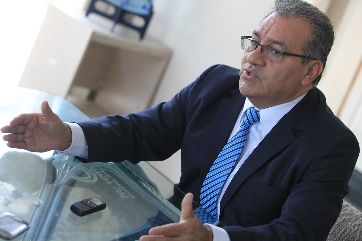 Magistrado titular electo por el Cang plantea uso de tecnología y descentralización en máximo tribunal. (Foto Prensa Libre: Esbin García)