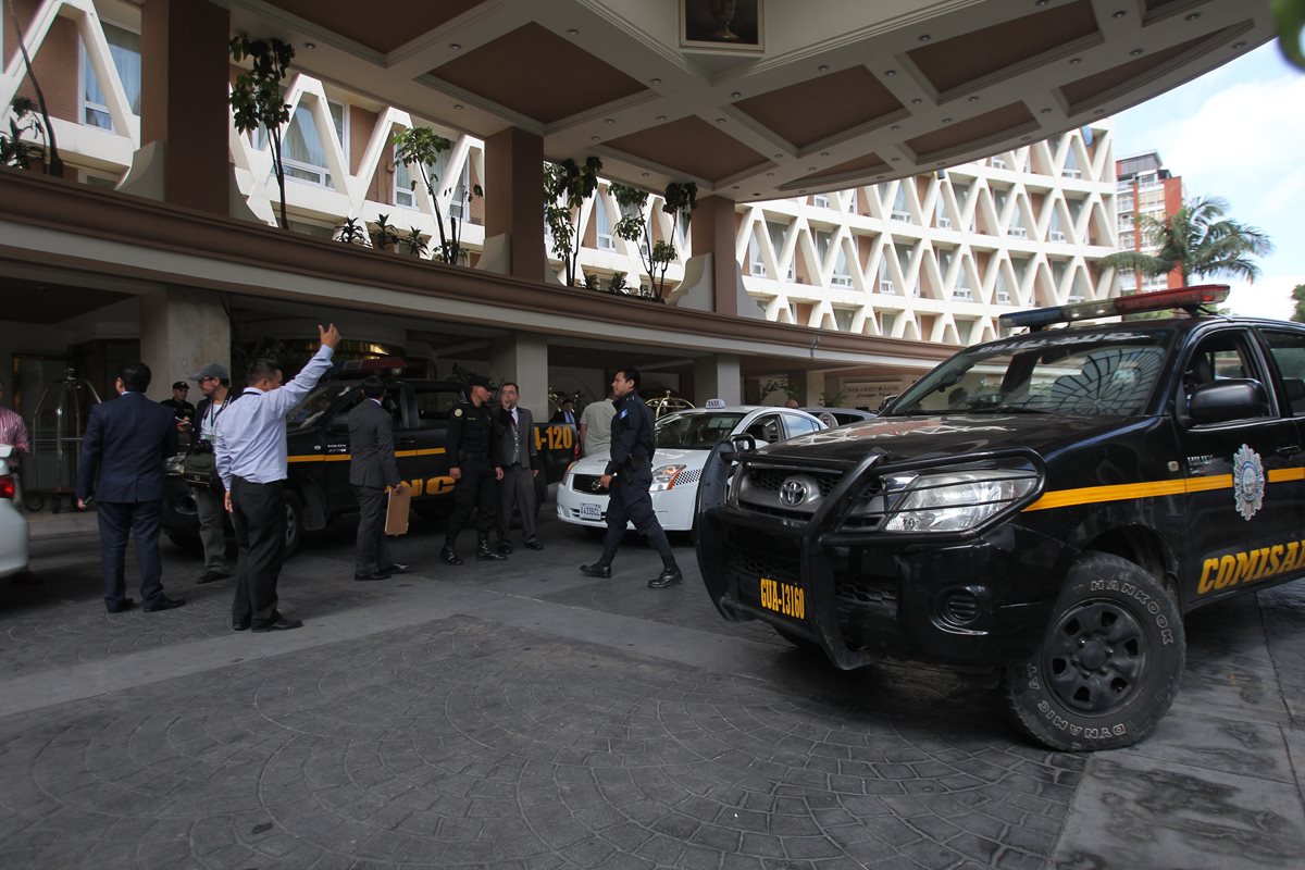 Autoridades intervinieron el hotel y secuestraron documentación. (Foto Prensa Libre: Hemeroteca PL)