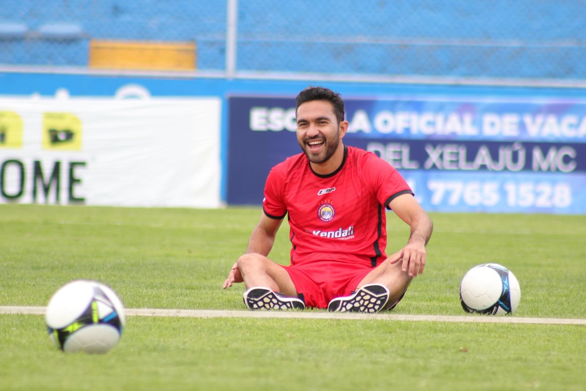 Carlos Kamiani Félix se perdió los últimos tres juegos con Xelajú. El futbolista lleva ocho goles en el Apertura 2018. (Foto Prensa Libre: Raúl Juárez)