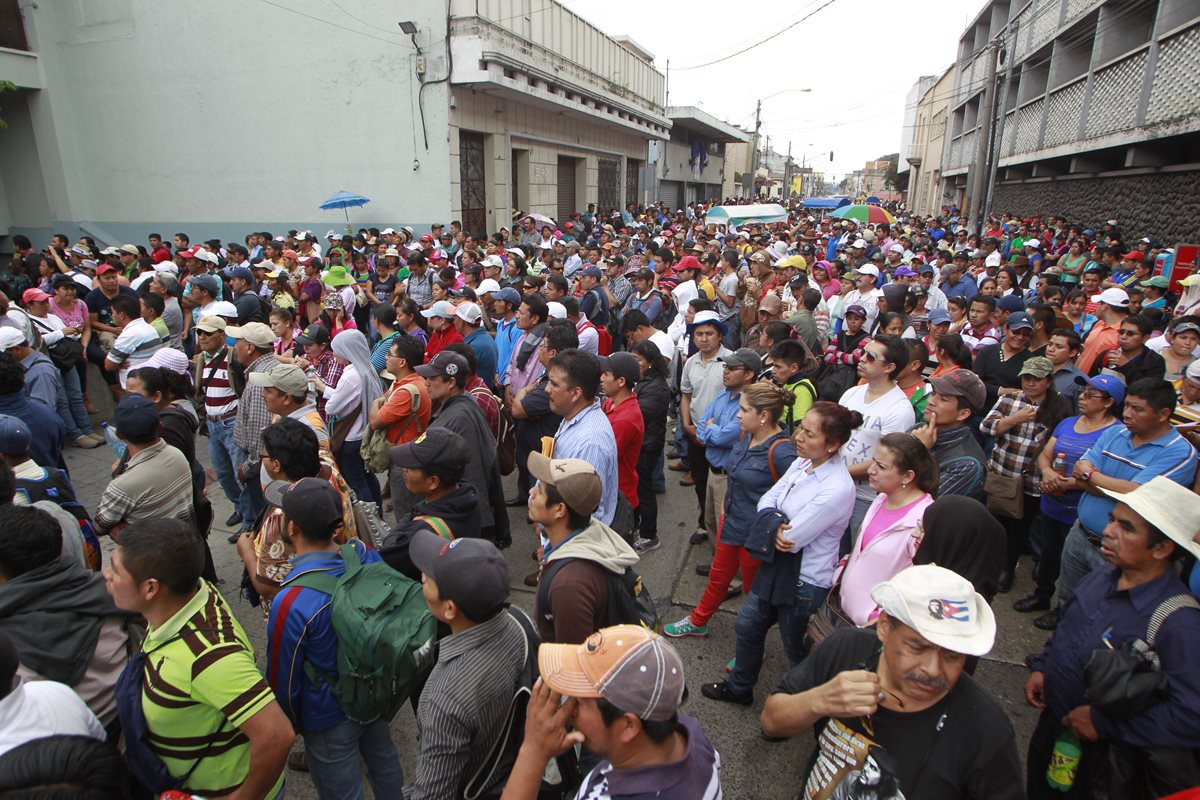 Maestros lograron un plan de retiro que será financiado por los contribuyentes. (Foto Prensa Libre: Hemeroteca PL)