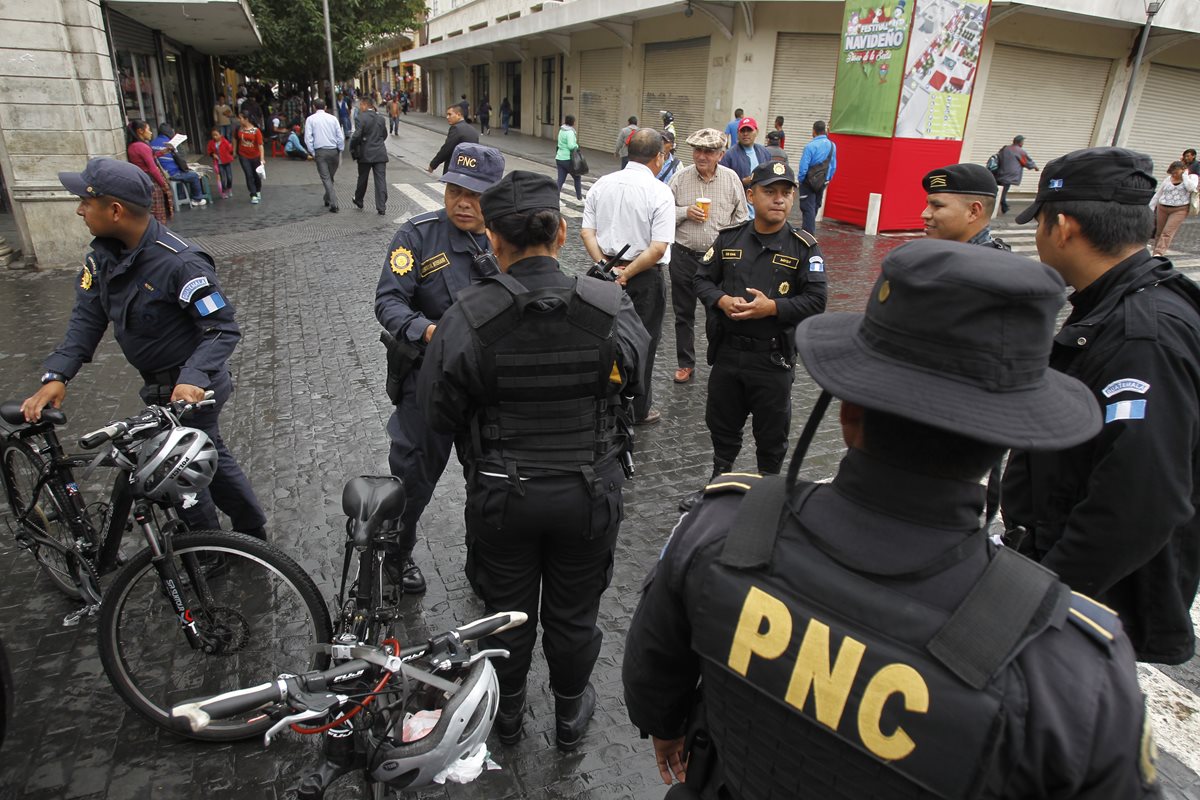 La Policía Nacional Civil capturó al hombre por orden de un juzgado. (Foto Prensa Libre: Hemeroteca PL)