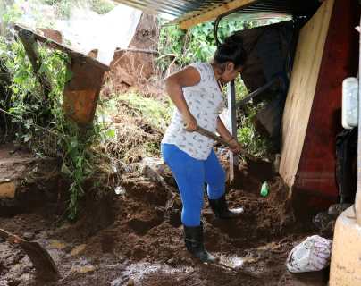 Familias afectadas por inundación en Santa Lucía Milpas Altas solicitan ayuda