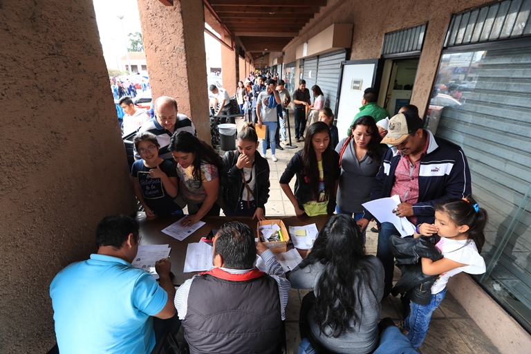 Durante el año, miles de guatemaltecos tuvieron inconvenientes para obtener su pasaporte. (Foto Prensa Libre: Hemeroteca PL)