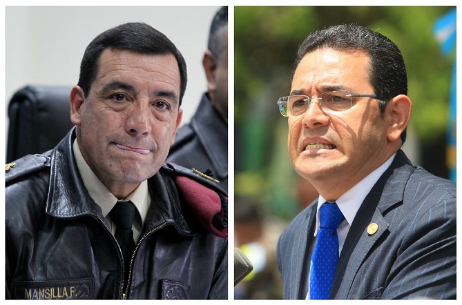 El ministro de la Defensa y el presidente Jimmy Morales fueron denunciados por el bono de responsabilidad que cobraron desde diciembre del año pasado. (Foto Prensa Libre: Hemeroteca PL)