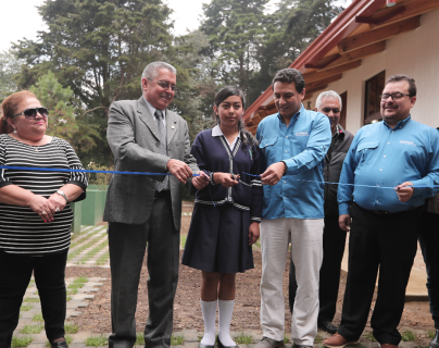 Inauguran centro turístico en San Lucas Sacatepéquez, pero aún no se puede utilizar