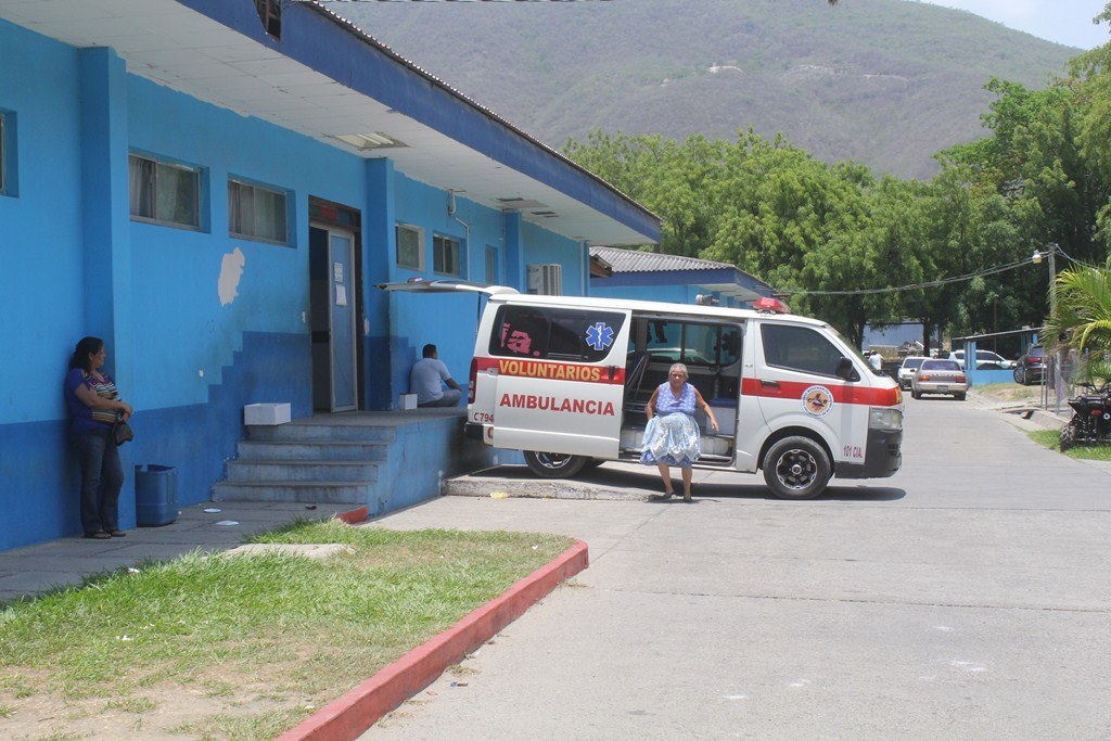 Hospital Nacional de Guastatoya a donde fue trasladado José Alfredo Garrido. (Foto Prensa Libre: Hugo Oliva).