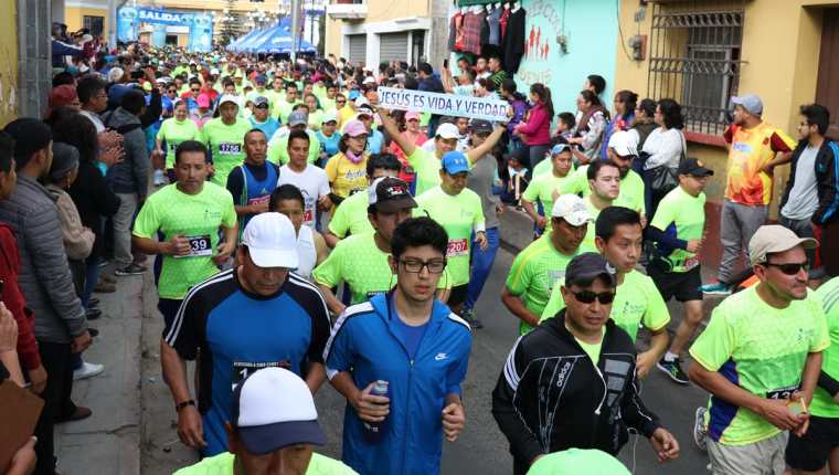 Luego de 54 años en que se ha corrido la San Silvestre en Xela, la sede cambió a Salcajá desde el año pasado. (Foto Prensa Libre: Raúl Juárez)