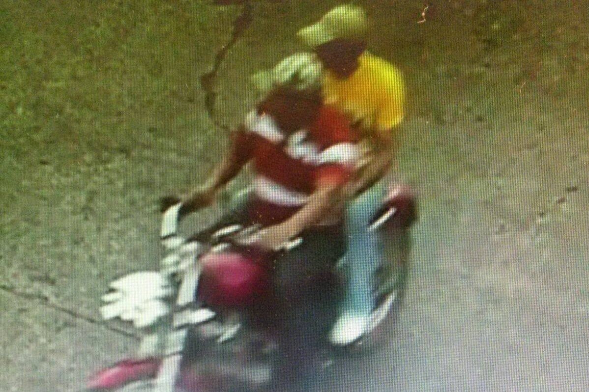 Uber García y Edwin Guevara son filmados en Escuintla por cámaras de la PNC. (Foto Prensa Libre: PNC)