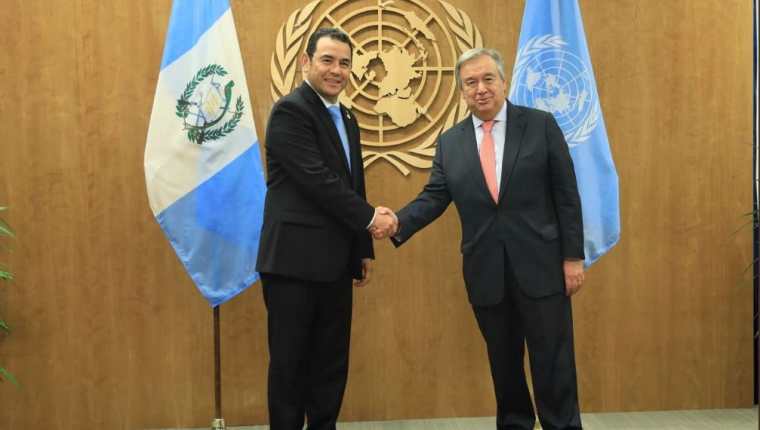 El presidente Jimmy Morales (izquierda), durante la reunión con António Guterres, secretario de la ONU. (Foto: Gobierno de Guatemala)
