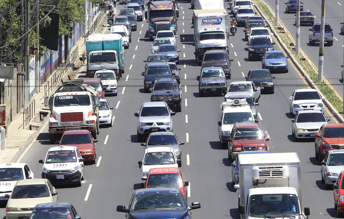 Un alto porcentaje de los vehículos que circulan en la ciudad utilizan caja de transmisión automática, según autoridades. (Foto Hemeroteca PL)