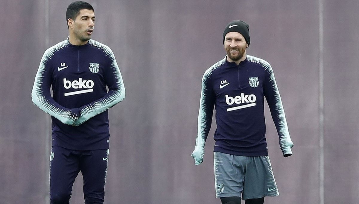 Lionel Messi ya se entrena con normalidad, pero aún no se confirma si jugará contra el Betis. (Foto Prensa Libre: AFP).