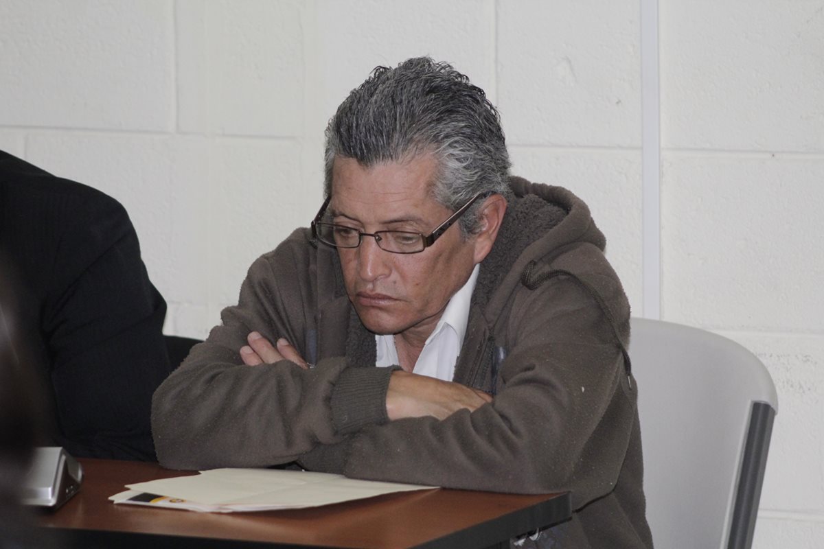 Fausto Aroldo Vásquez García escucha sentencia en tribunales de Quetzaltenango. (Foto Prensa Libre: María José Longo)
