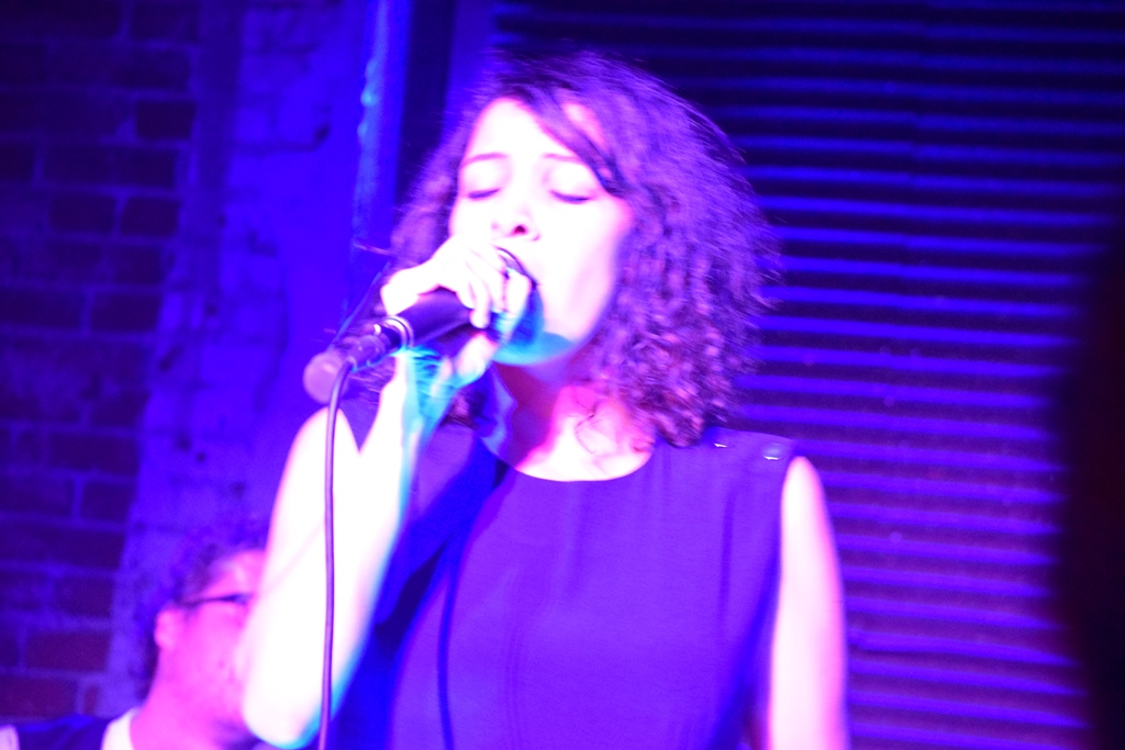 Gaby Moreno cautivó durante un concierto en Los Ángeles. (Foto Prensa Libre: Giovanni Bautista)