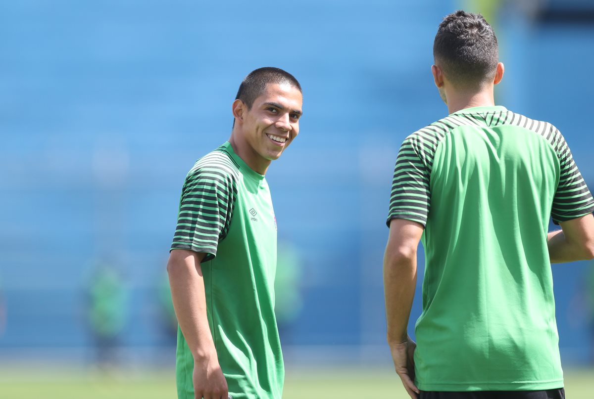John Méndez, durante el entrenamiento de Municipal, este martes. (Foto Prensa Libre: Francisco Sánchez)