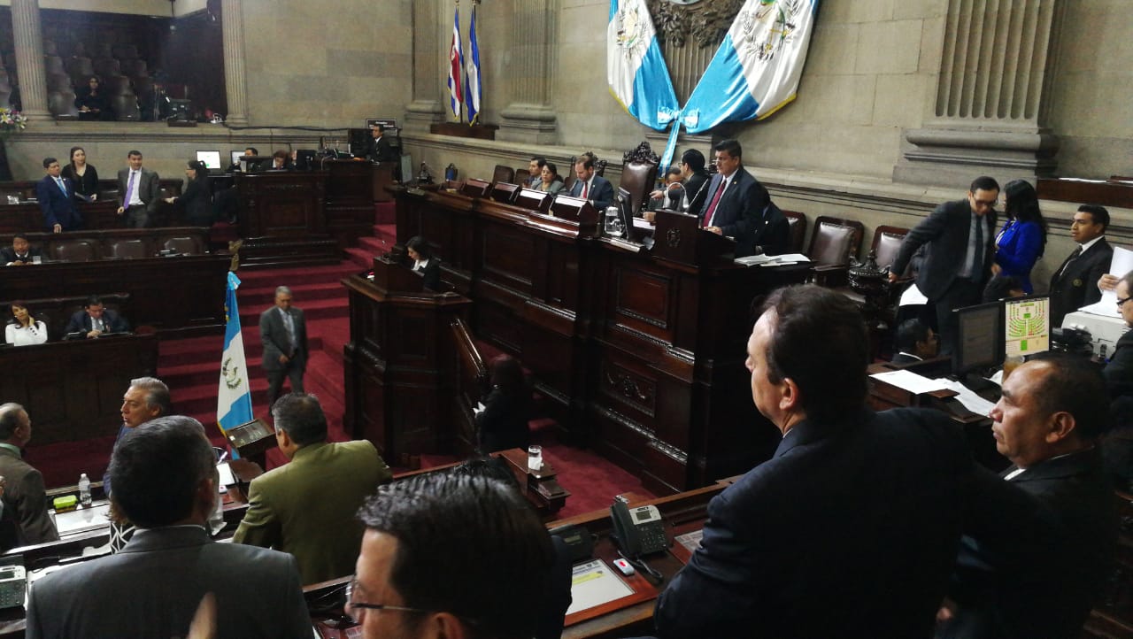 Varios diputados no podrán reelegirse por ser tránsfugas. (Foto Prensa Libre: Hemeroteca PL)