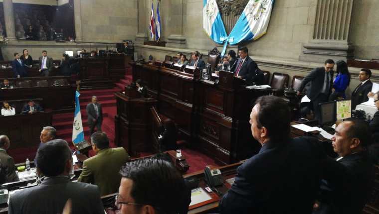 Varios diputados no podrán reelegirse por ser tránsfugas. (Foto Prensa Libre: Hemeroteca PL)