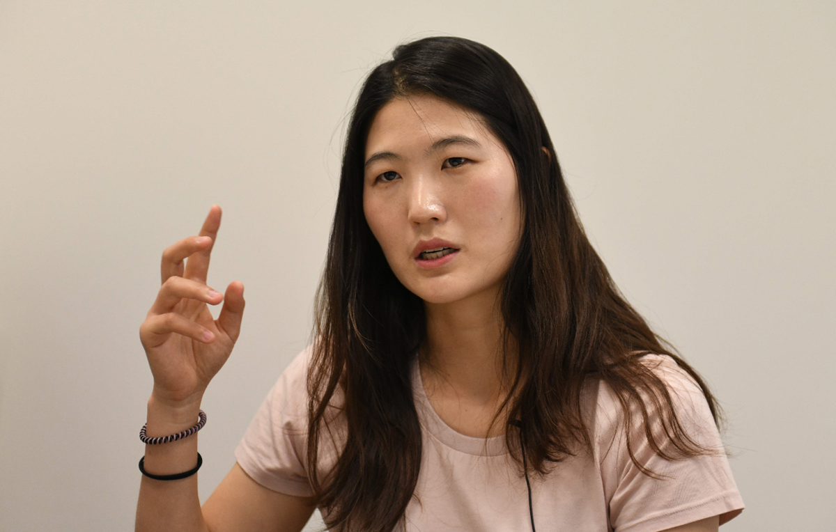 Kim Eun-hee cuenta como fue violada y golpeada por su entrenador desde que tenía 10 años. (Foto Prensa Libre: AFP)