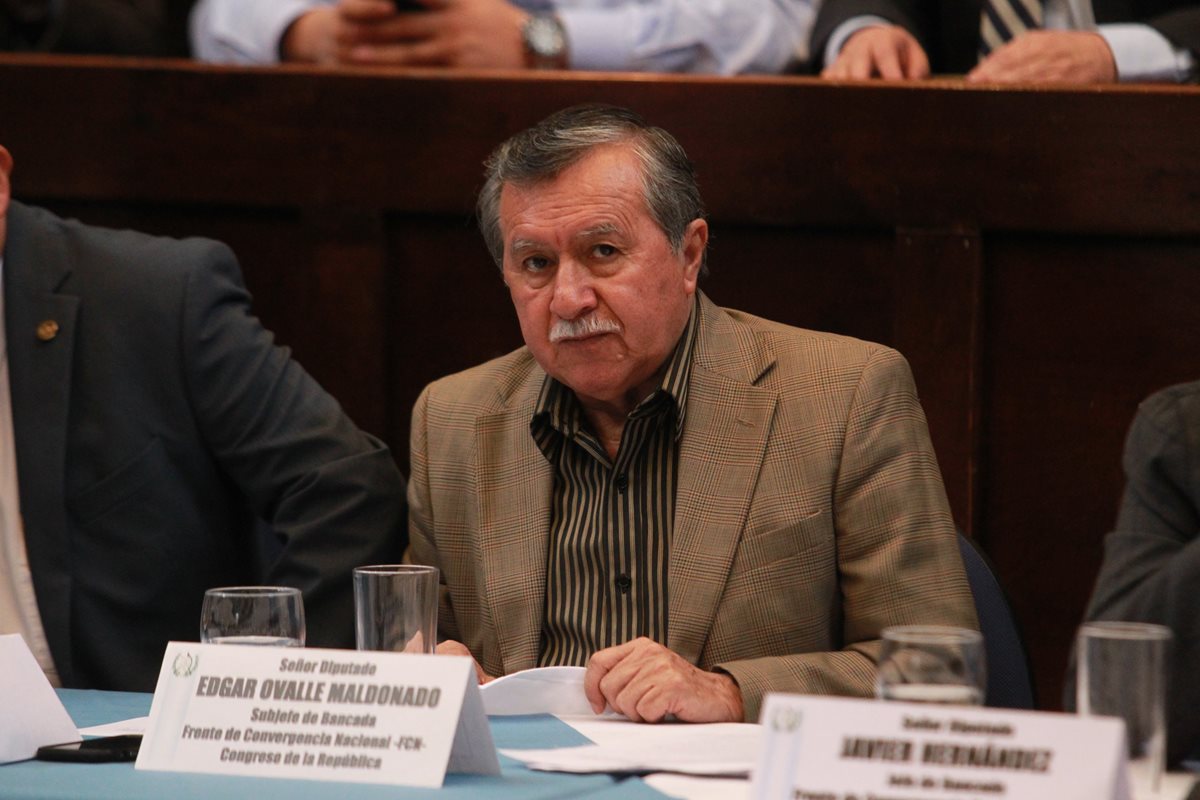 Edgar Ovalle de FCN-NACION, perdió la inmunidad y tiene orden de captura por su supuesta vinculación en el caso Creompaz. (Foto Prensa Libre: HemerotecaPL)