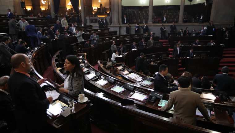 En la agenda del día se espera que las reformas a la Ley de Amparo sean conocidas en primera lectura. (Foto Prensa Libre: Hemeroteca PL)