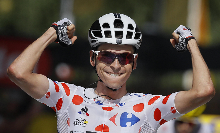 El francés Warren Barguil logró una estupenda victoria en la etapa 13 del Tour de Francia. (Foto Prensa Libre: EFE)