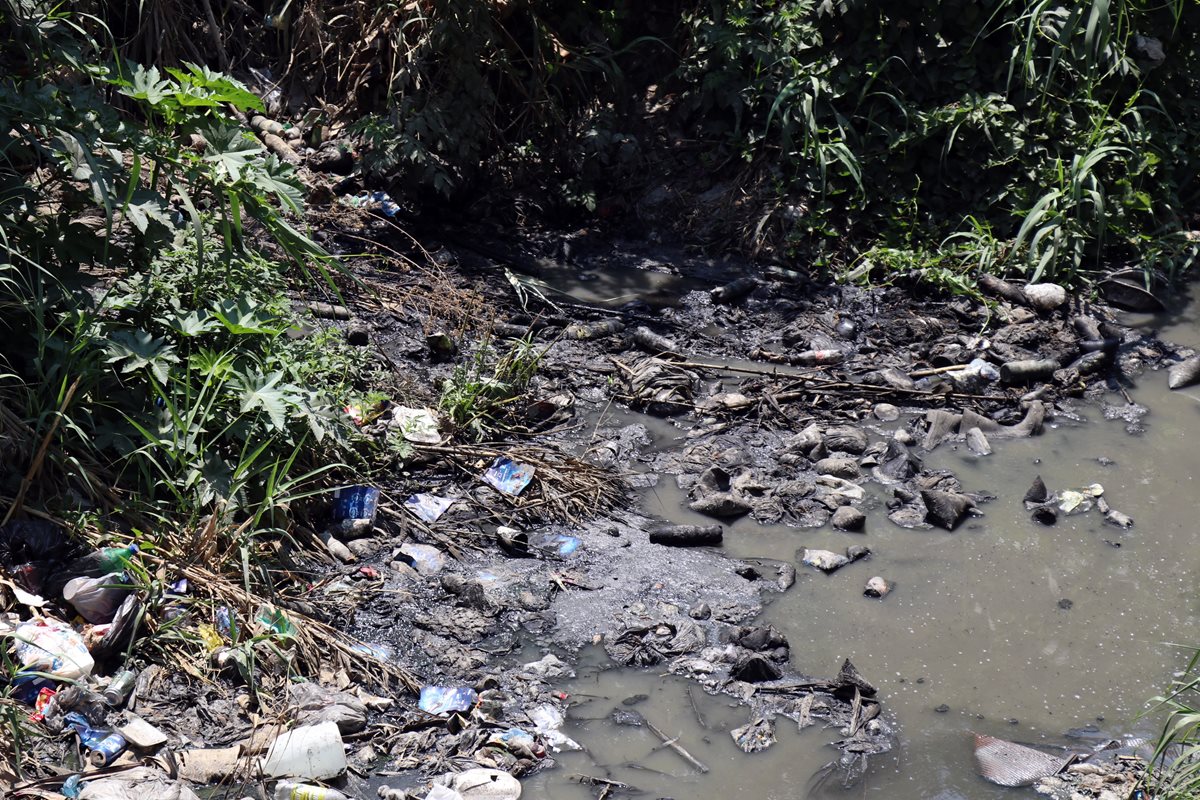 Los ríos en Huehuetenango agonizan convertidos en desagües y basureros