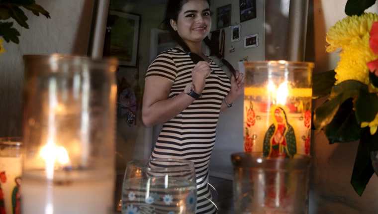 Retrato de Sandra Anabela Villatoro Calderón, la joven huehueteca que murió en un accidente en Estados Unidos. (Foto Prensa Libre: Mike Castillo)