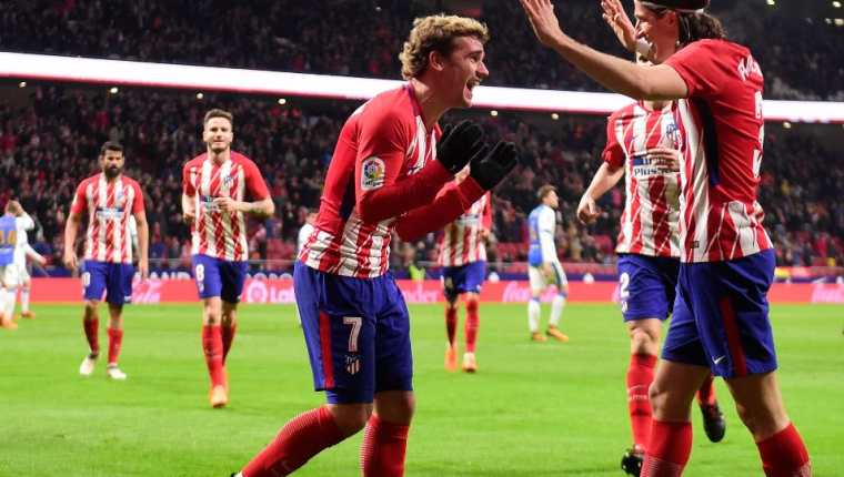 El francés Antoine Griezmann marcó este miércoles cuatro goles en el triunfo del Atlético contra Leganés. (Foto Prensa Libre: AFP).