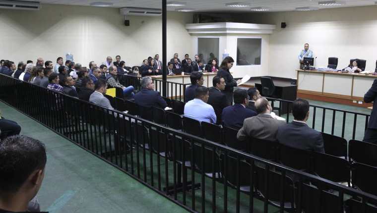 Vista de la sala donde se celebra la audiencia de primera declaración del caso Corrupción y Construcción. (Foto Prensa Libre: Carlos Hernández)