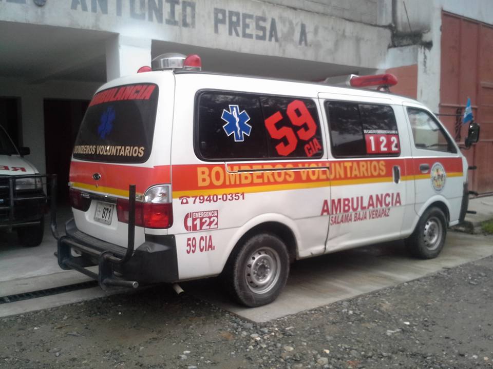 Bomberos Voluntarios de Salamá, Baja Verapaz, reportaron el hallazgo del cadáver de un recién nacido. (Foto Prensa Libre: Bomberos Voluntarios)