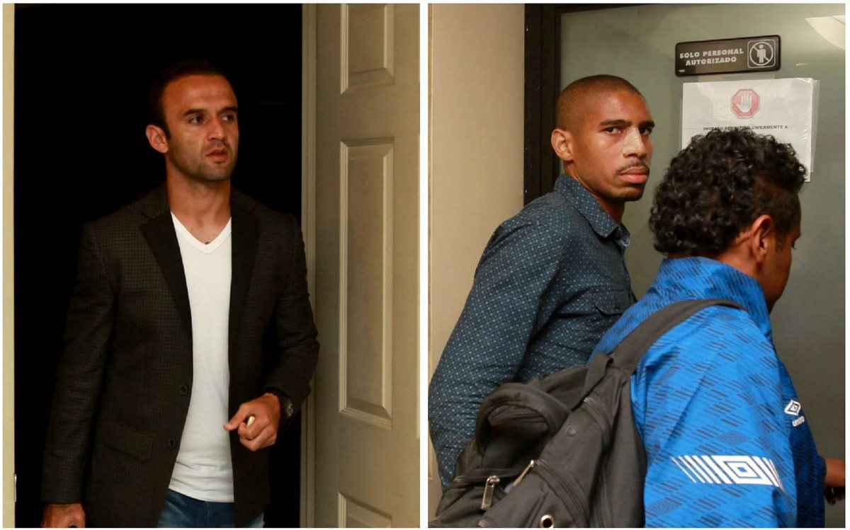 José Manuel Contreras y Roger Bastos durante la visita al Órgano Disciplinario de la Liga Nacional por el caso de la fractura del brasileño. (Fotos Prensa Libre: Carlos Vicente)