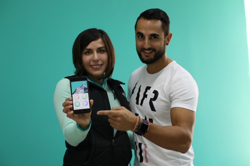 Andrea Cardona y Pedro Wunderlich son una pareja emprendedora que crearon una aplicación para reducir el stress laboral. (Foto Prensa Libre: Paulo Raquec)
