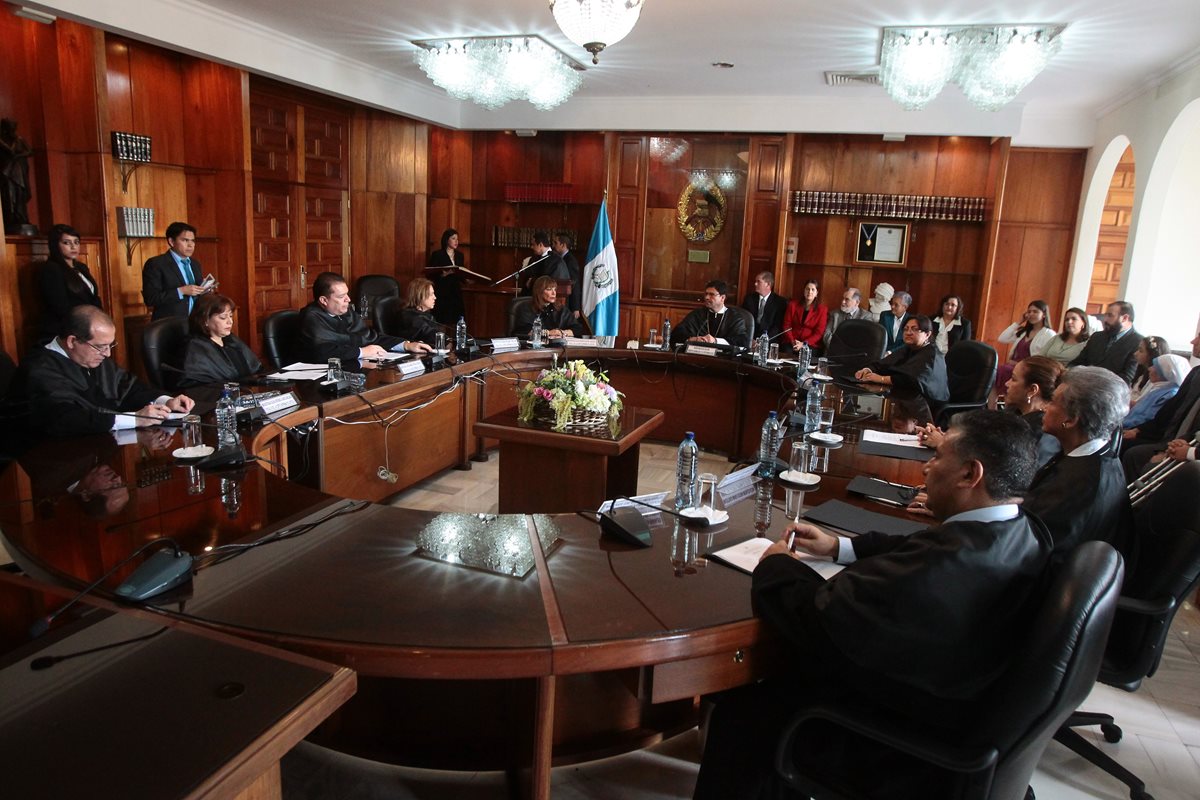 Pleno de magistrados de la Corte Suprema Justicia en sesión. (Foto Prensa Libre: Hemeroteca)