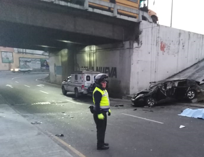 Lugar del accidente en el km 17 de la ruta al Pacífico. (Foto Prensa Libre: @SantosDalia).