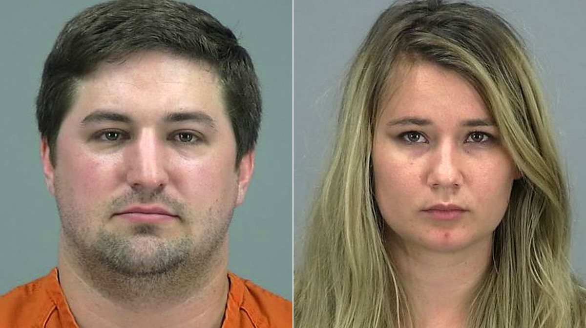 Brent Daley, de 27 años (i), y Brianna Daley, de 25 (d), tras ser arrestados por la Policía de Arizona. (Foto Prensa Libre: AP).