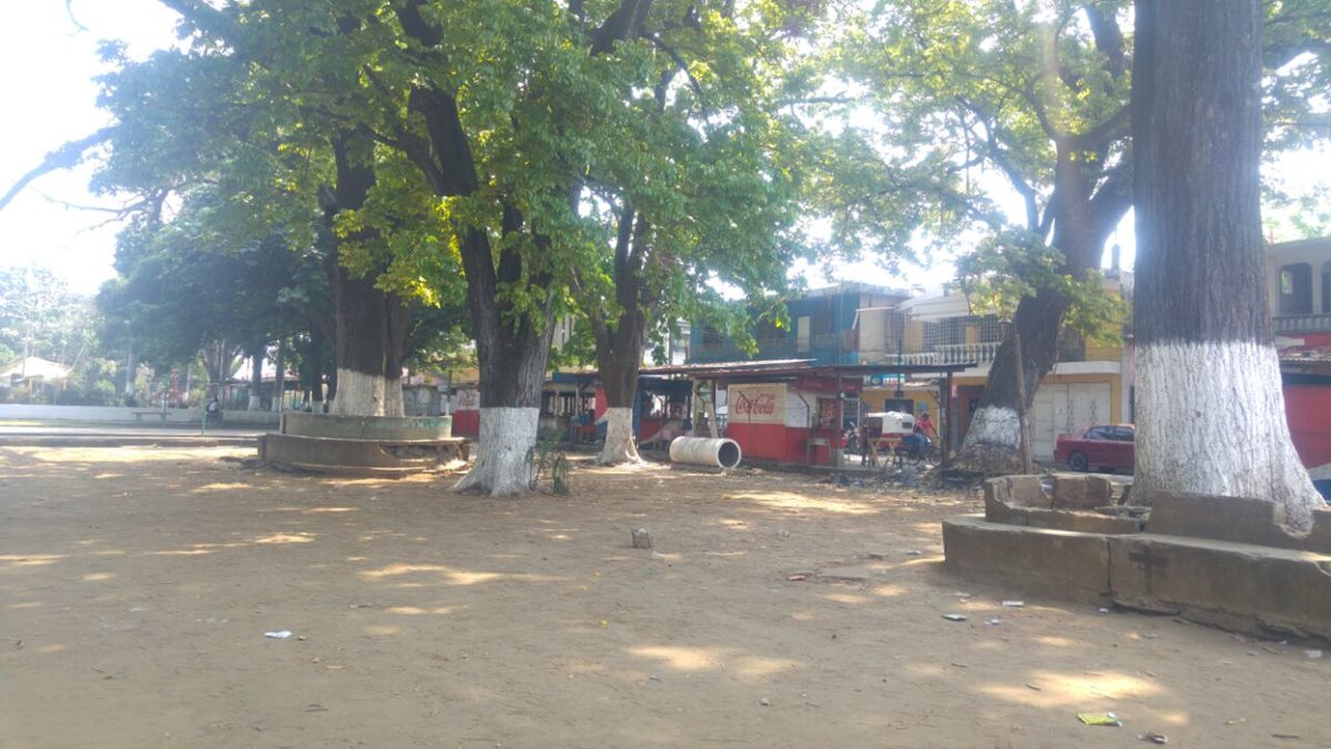 Parque la Independencia, en la zona 3 de Retalhuleu, donde la joven abusada habría llegado. (Foto Prensa Libre: Rolando Miranda)