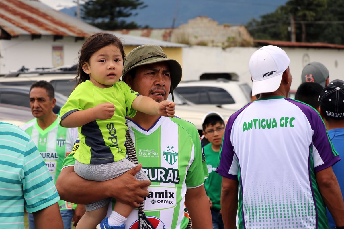 Antigua registró el domingo uno de sus mejores ingresos en el partido contra Comunicaciones. (Foto Prensa Libre: Renato Melgar)