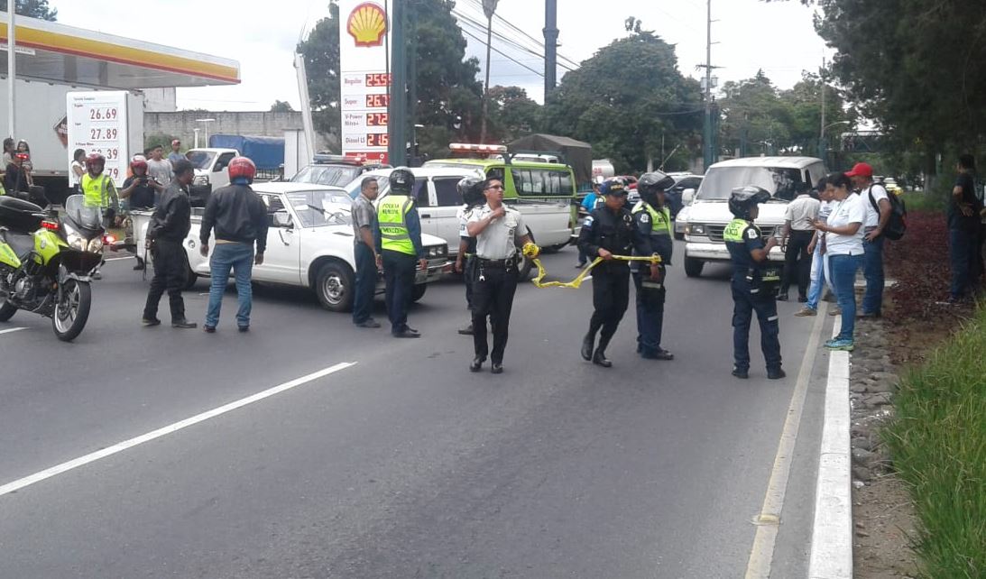 Autoridades acordonan el área del ataque. (Foto: Twitter/@EmixtraPablo)