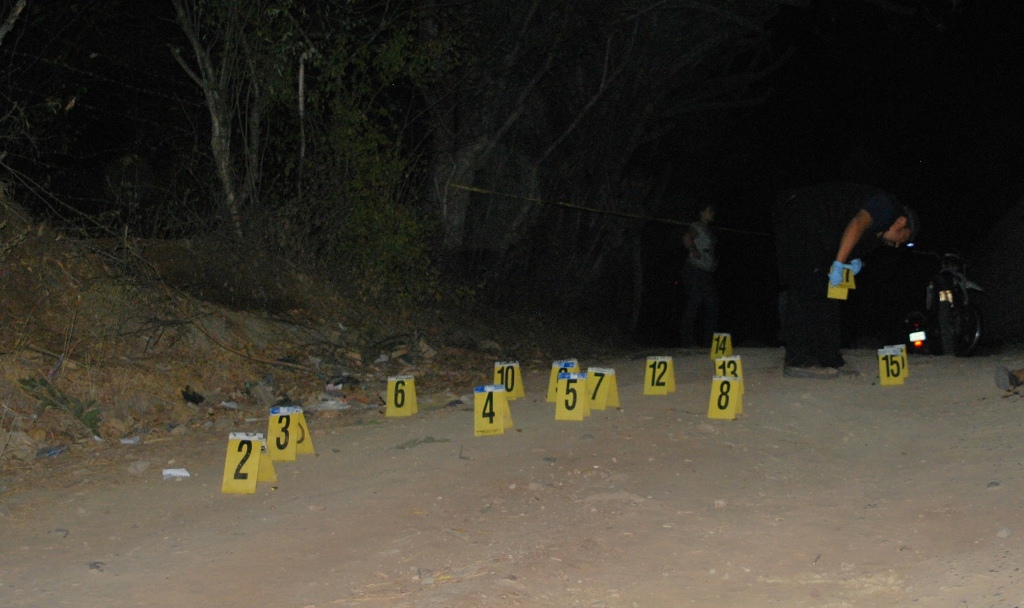 Lugar donde murió baleado Donald Cordón, en Zacapa. (Foto Prensa Libre: Víctor Gómez).