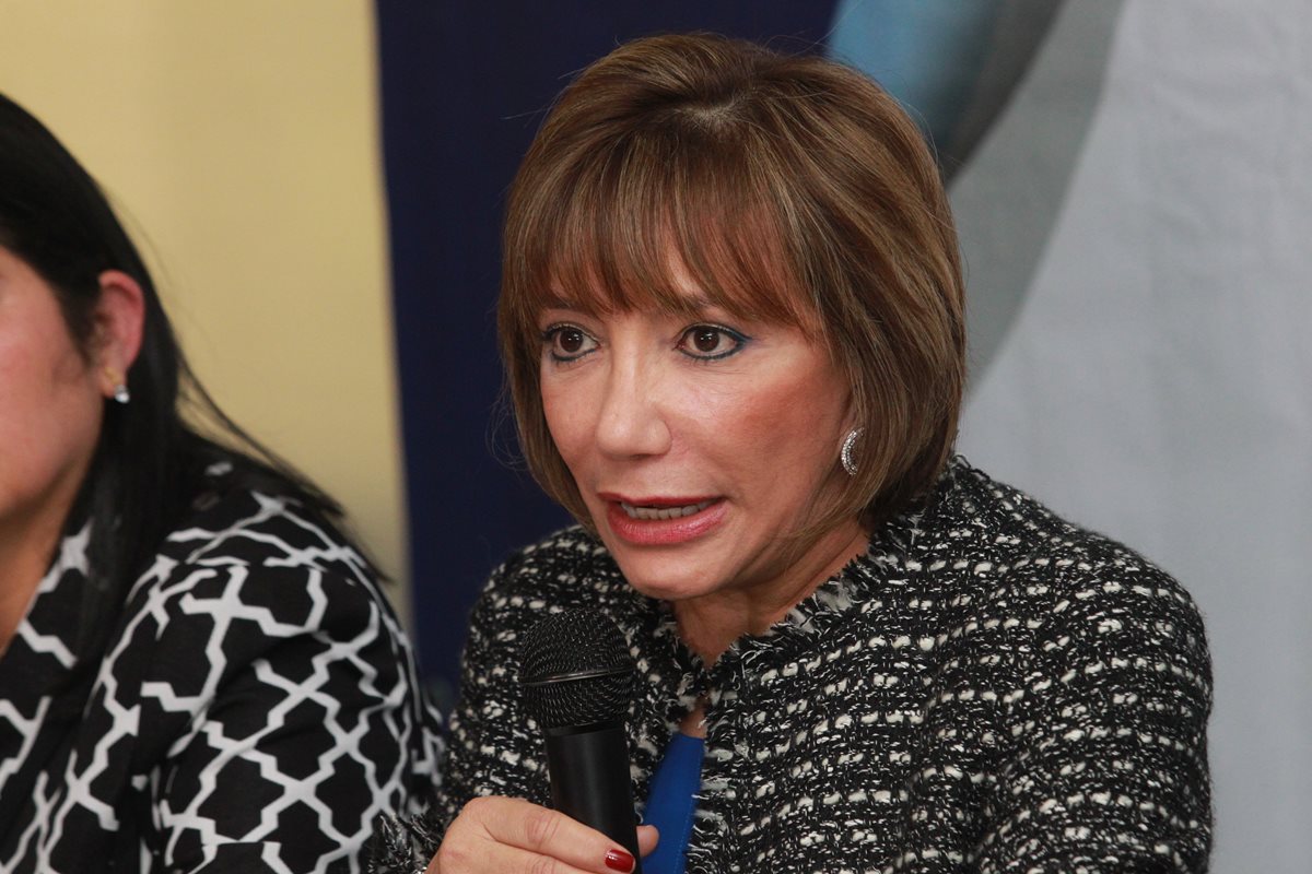 Silvia Valdés, presidenta de la CSJ, en conferencia de prensa. (Foto Prensa Libre: Estuardo Paredes)