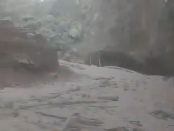 Volcán Siciliano Conocido Por Su Río De Fuego