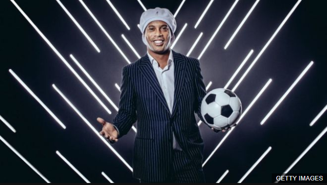Ronaldinho cuenta con millones de seguidores en las redes sociales. (Foto Prensa Libre: BBC News Mundo)