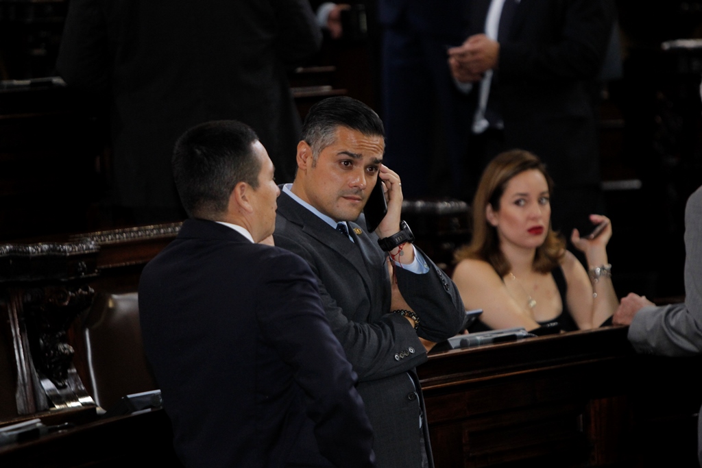 Congresistas contarán con un robusto servicio de telefonía celular que pagará ese organismo. (Foto Prensa Libre: Hemeroteca PL)