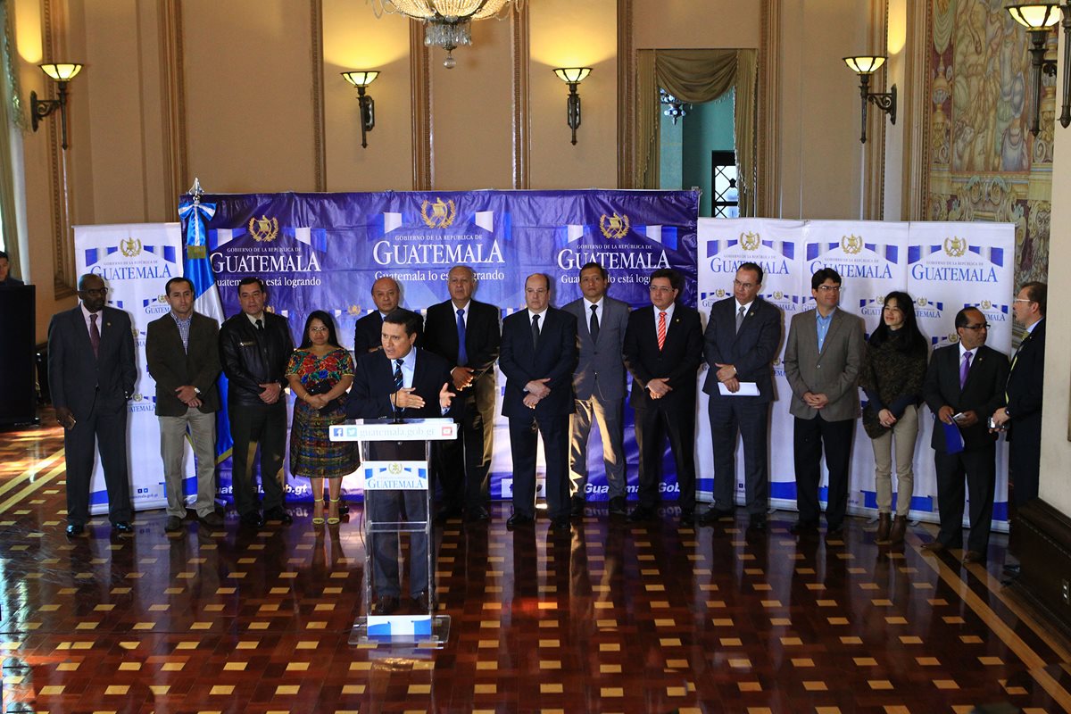 Analistas consideran que los ministros con un perfil técnico están solos, sin apoyo presidencial.