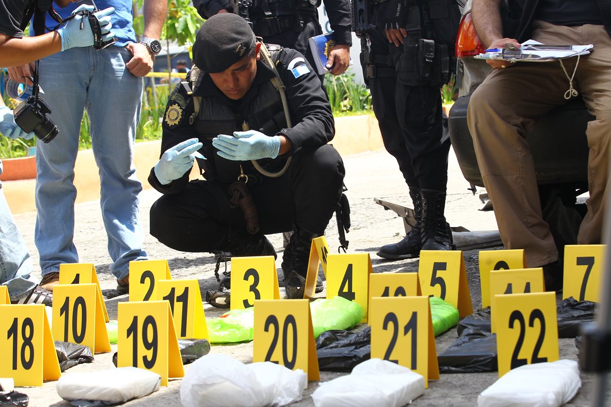 Tres grupos intentan controlar el tráfico de drogas en el país, según el Mingob. (Foto Prensa Libre: Hemeroteca PL)