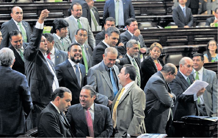 En 2017, los parlamentarios han logrado poco, pues aprobaron siete decretos, la tercera parte en el mismo período de 2016. (Foto Prensa Libre: Hemeroteca PL)